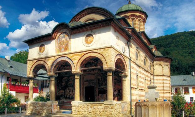 Vâlcea,  The Shrine of the Romanian Monachism